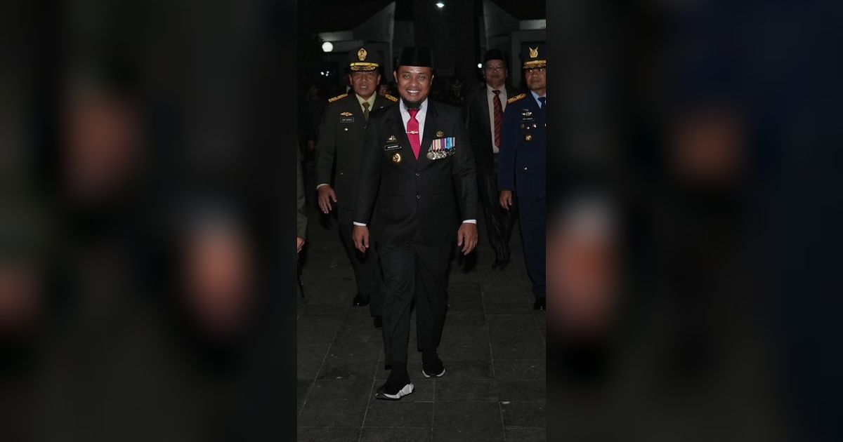 Gubernur Andi Sudirman Hadiri Apel Kehormatan & Renungan Suci 78 HUT RI