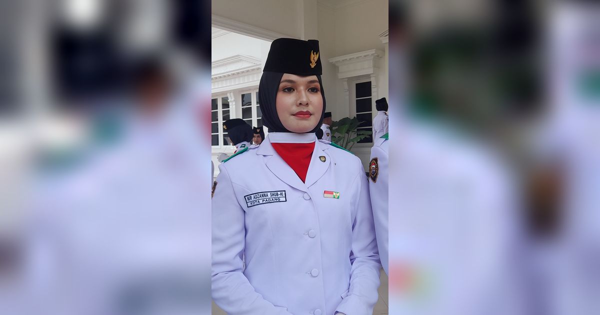 Cerita Si Cantik Putri Anggota Brimob Pembawa Baki di Upacara HUT RI, Impikan Masuk Akpol