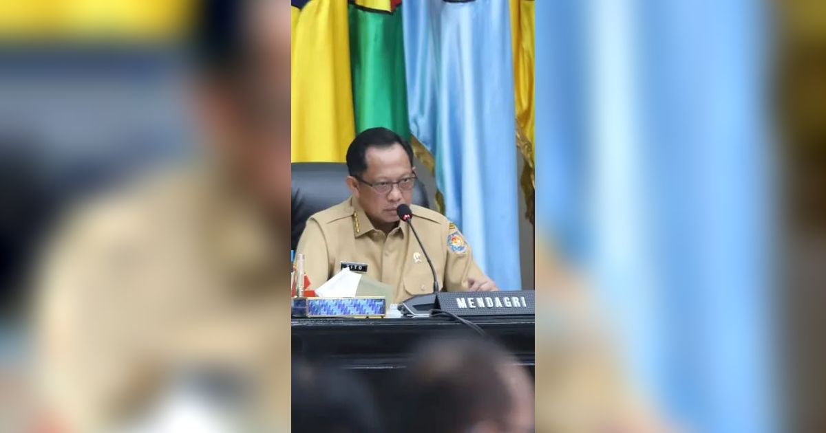 Mendagri Tito Beri Penghargaan ke Desa & Kelurahan Berinovasi