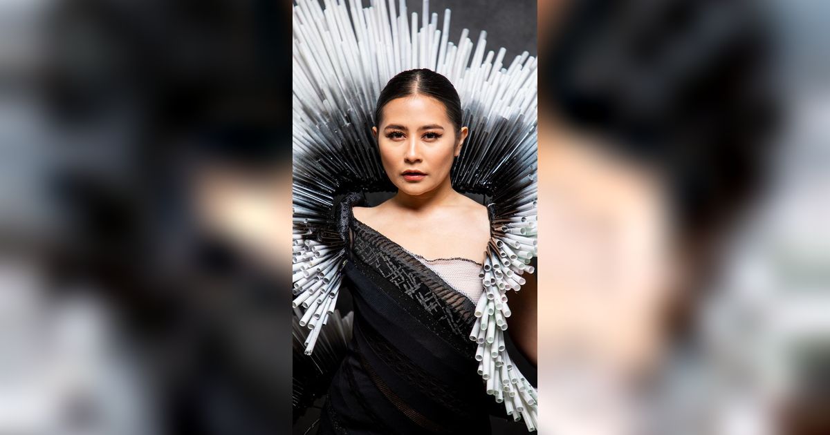 Kenakan Gaun Daur Ulang, Intip Potret Prilly Latuconsina Bersiap Ikut Jember Fashion Carnaval 2023