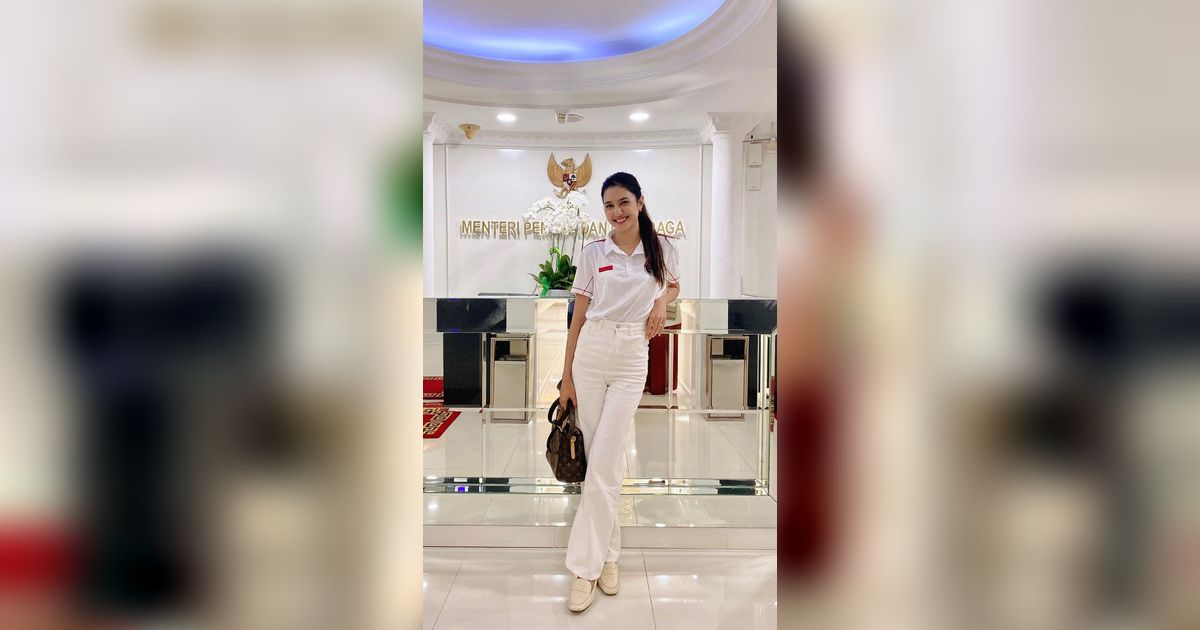 Potret 7 Artis Jadi Staf di Kementerian, Paling Akhir Berkelas Banget