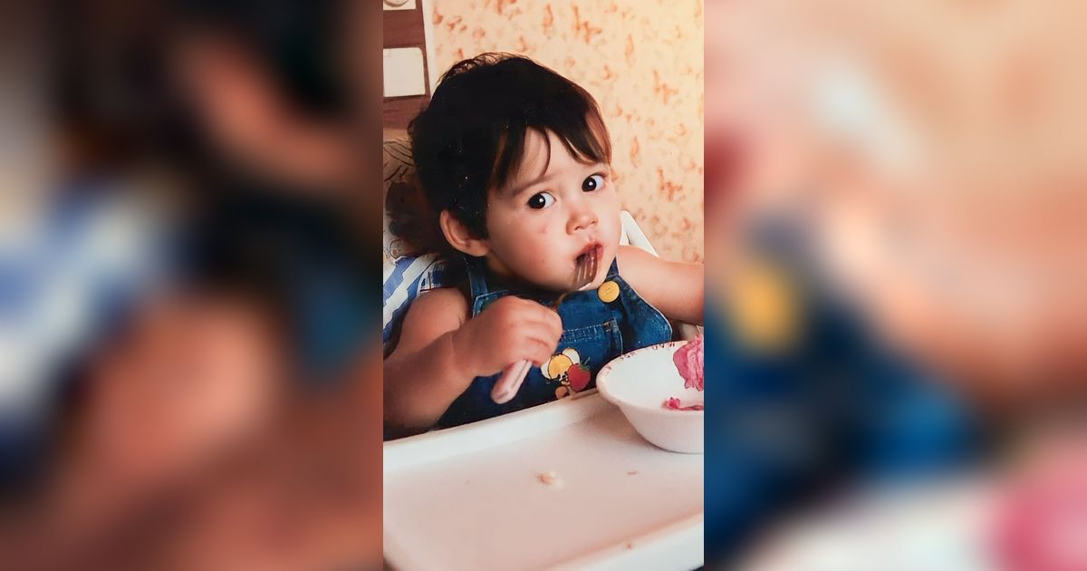 Anak Ini Jadi Aktor Top dan Pacari Aktris yang 9 Tahun Lebih Tua, Coba Tebak?