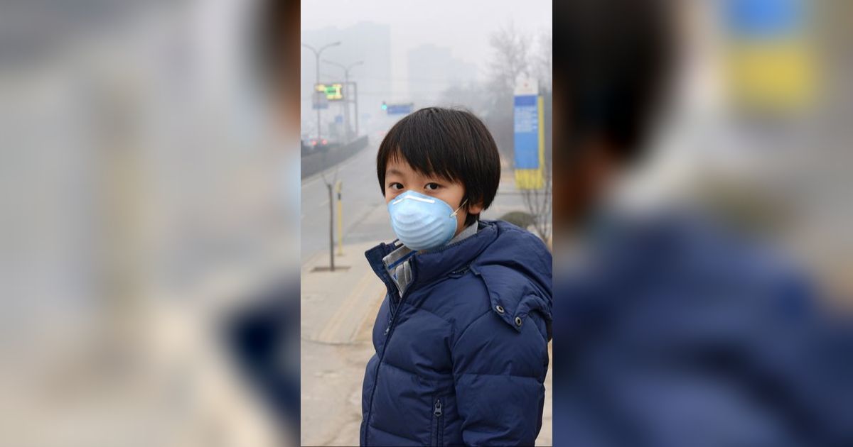 3 Dampak Polusi Udara pada Kesehatan Anak & Kenali Cara Melindungi si Kecil dari Asap Berbahaya