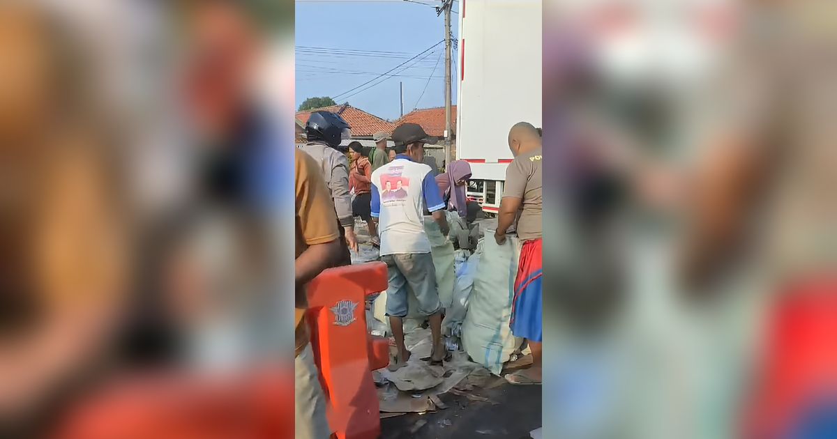 Viral Warga Jarah Truk Pengangkut Susu Kaleng yang Kecelakaan, Sampai Bawa Karung