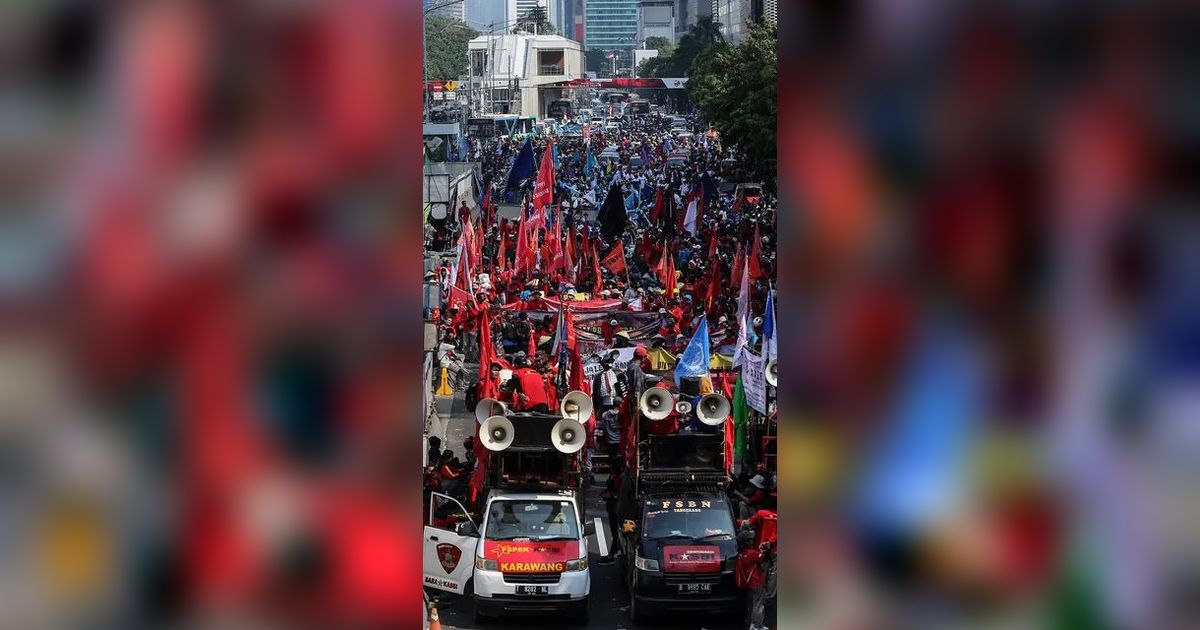 Gaji PNS Naik 8 Persen, Buruh Tuntut Kenaikan Upah 15 Persen