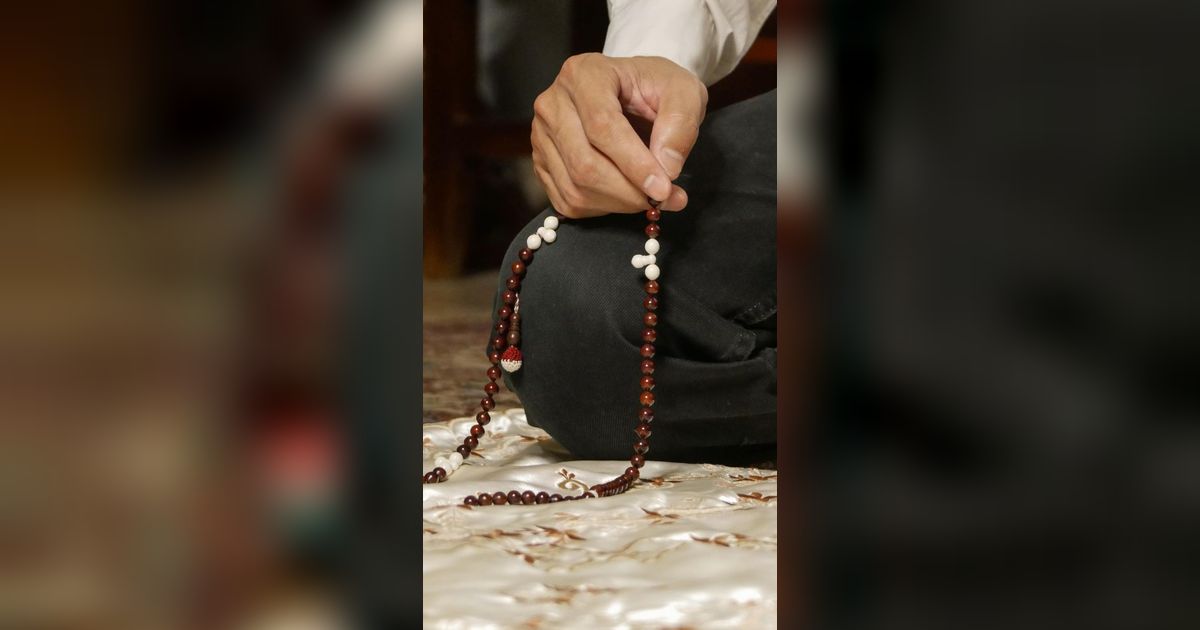 Dzikir setelah Sholat Fardhu yang Perlu Diamalkan, Ketahui Keutamaannya