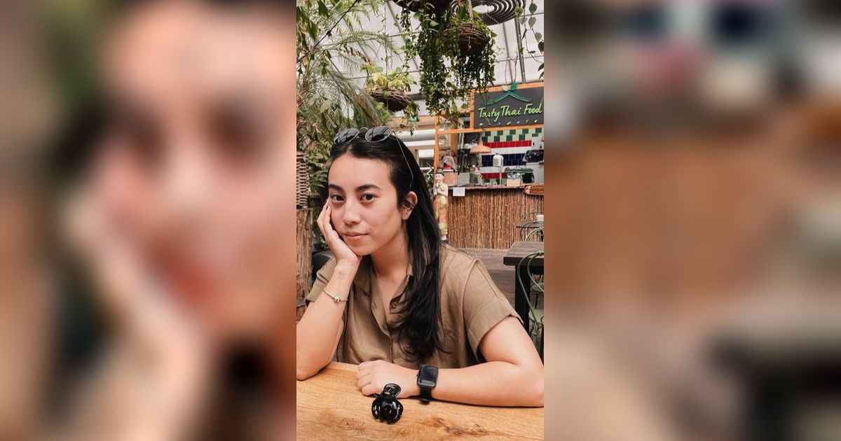 8 Potret Casey Rebecca Putri, Sang Seniornya Sony Tulung Yang Jarang Terekspos, Memiliki Kecantikan Yang Sangat Memukau