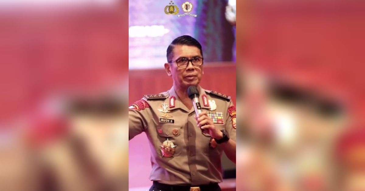 Komjen Rudy 'Gajah' Ungkap Sosok yang Jadi Kekuatan Utamanya Dalam Menjalani Tugas, Jenderal Junior Langsung Tepuk Tangan