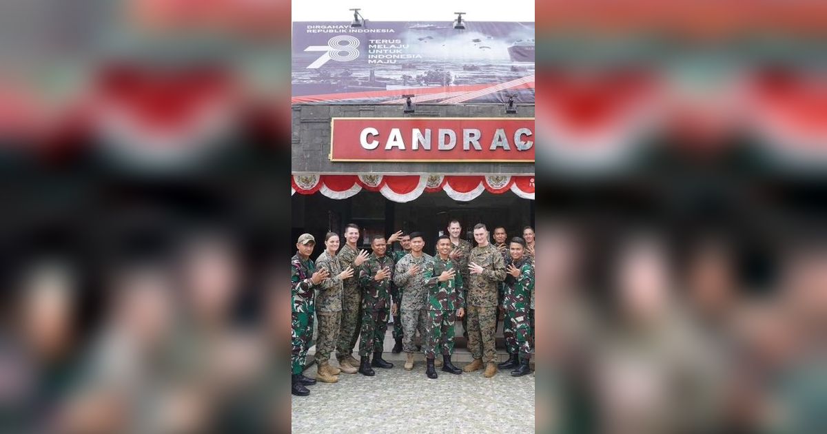 Marinir TNI AL Kedatangan Anggota Militer Amerika Serikat, Satu Tentara Bule Wanita Bikin Salfok