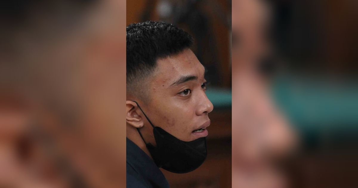 FOTO: Wajah Penyesalan Mario Dandy Saat Menjalani Sidang Pleidoi di Pengadilan Negeri Jakarta Selatan