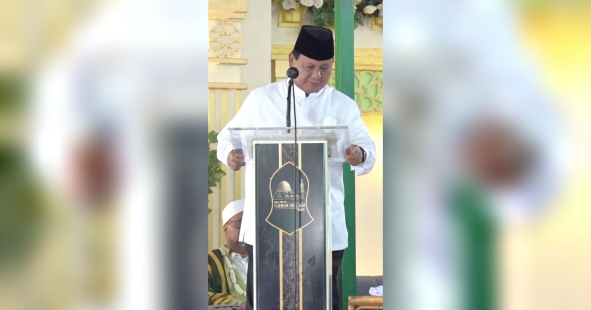 Tuai Pujian, Adab Prabowo Geser Podium Agar Tak Membelakangi Para Ulama