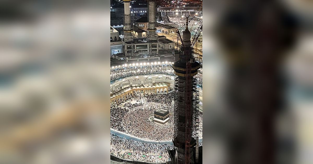 Video Viral Hujan Deras dan Badai di Makkah, Jemaah Umrah Sampai Terpelanting Dihempas Angin