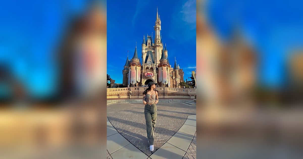 Disebut Makin Cantik, Intip Momen Fuji saat Liburan ke Disneyland Tokyo