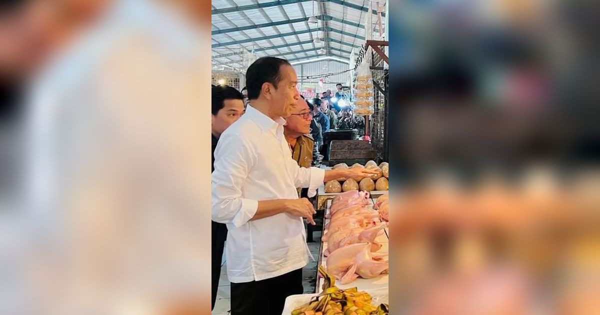 Jokowi Nyaris Dikecup Ibu-Ibu Saat Blusukan di Pasar