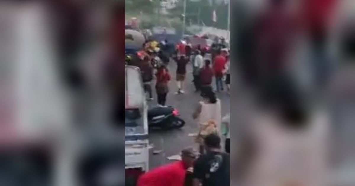 VIDEO: Suasana Lokasi Kecelakaan Truk Tabrak Penonton Karnaval, 3 Orang Tewas