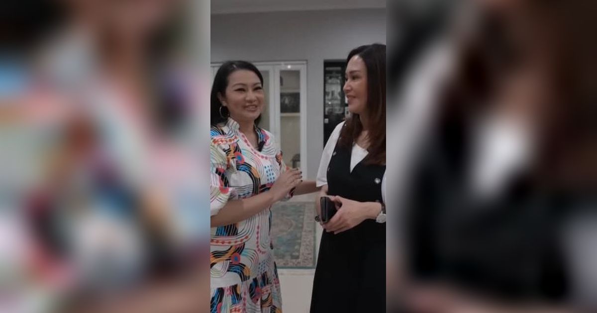 Adem dan Asri, Begini Potret Rumah Mewah Fitri Carlina Istri Sang Pilot, di dalamnya Banyak Replika Pesawat