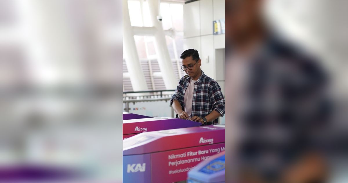 Ramai-Ramai Warga 'Serbu'LRT Jabodebek usai Diresmikan Jokowi