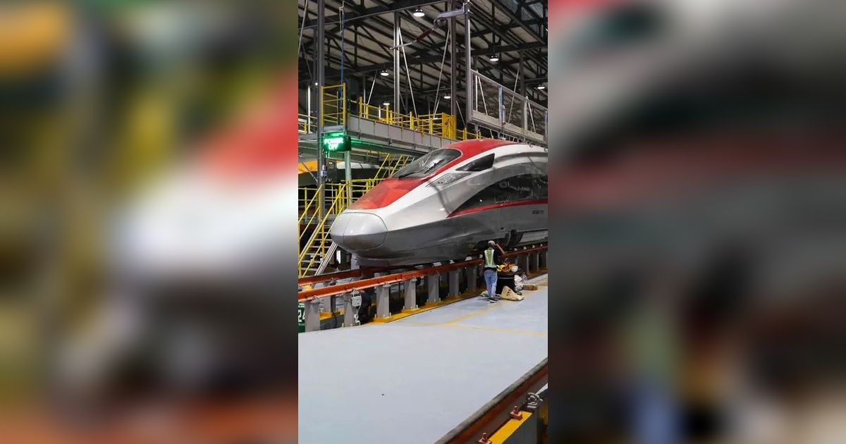 Luhut: Kereta Cepat Jakarta-Bandung Diresmikan Presiden September 2023