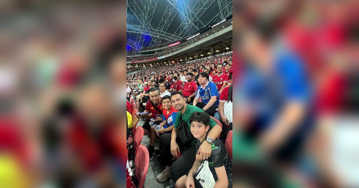 Penuh Keseruan, Intip Momen Raffi Ahmad dan Rafathar nonton Langsung Liverpool vs Bayern di Singapura