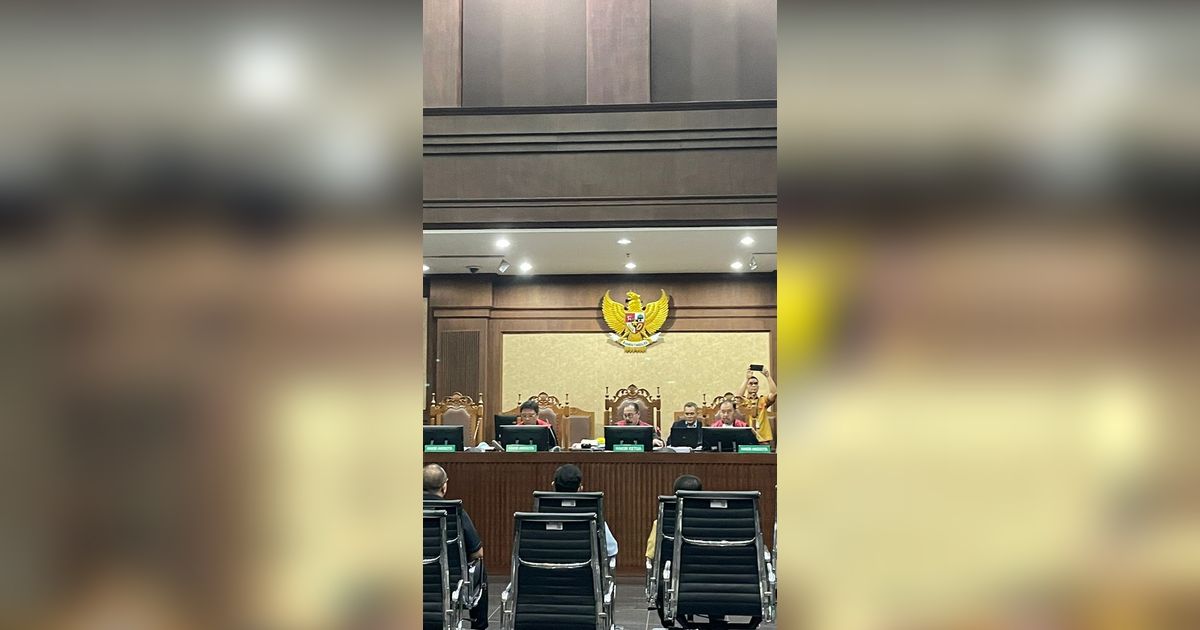 Hakim 'Semprot' Saksi Kasus BTS Kominfo Beri Keterangan Berbelit: Saudara Tutupi Nanti Saya Ketok Sumpah Palsu Semua