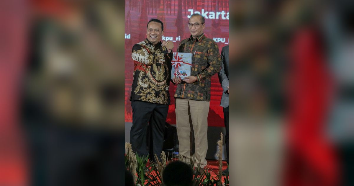 FOTO: KPU Terima Laporan Hasil Pemeriksaan Keuangan Tahun 2022 dari BPK, Hasilnya Wajar Tanpa Pengecualian