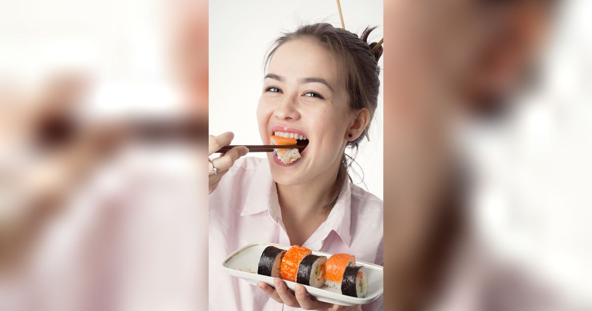 Bahaya Konsumsi Sushi Mentah Bagi Ibu Hamil