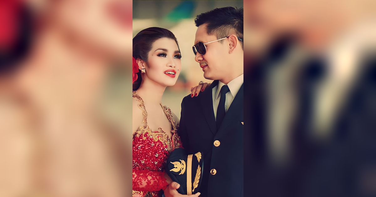 Suaminya Pilot, Ini 8 Potret Rumah Mewah Fitri Carlina yang Penuh Miniatur Pesawat