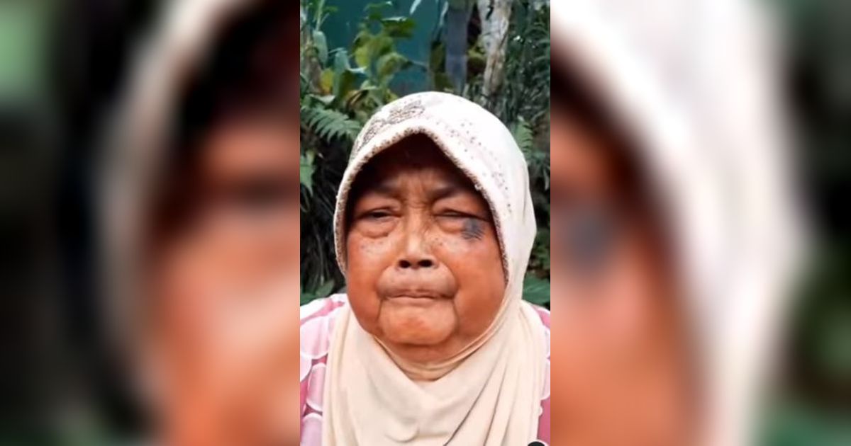 Sesak Dada Melihatnya, Saking Miskinnya Nenek ini Makan Nasi Cuma Sama Micin Dicampur Air Hangat