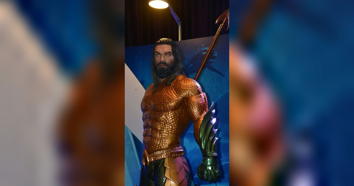 The Real Aquaman, Pria ini Pakai Galon Pengganti Helm!