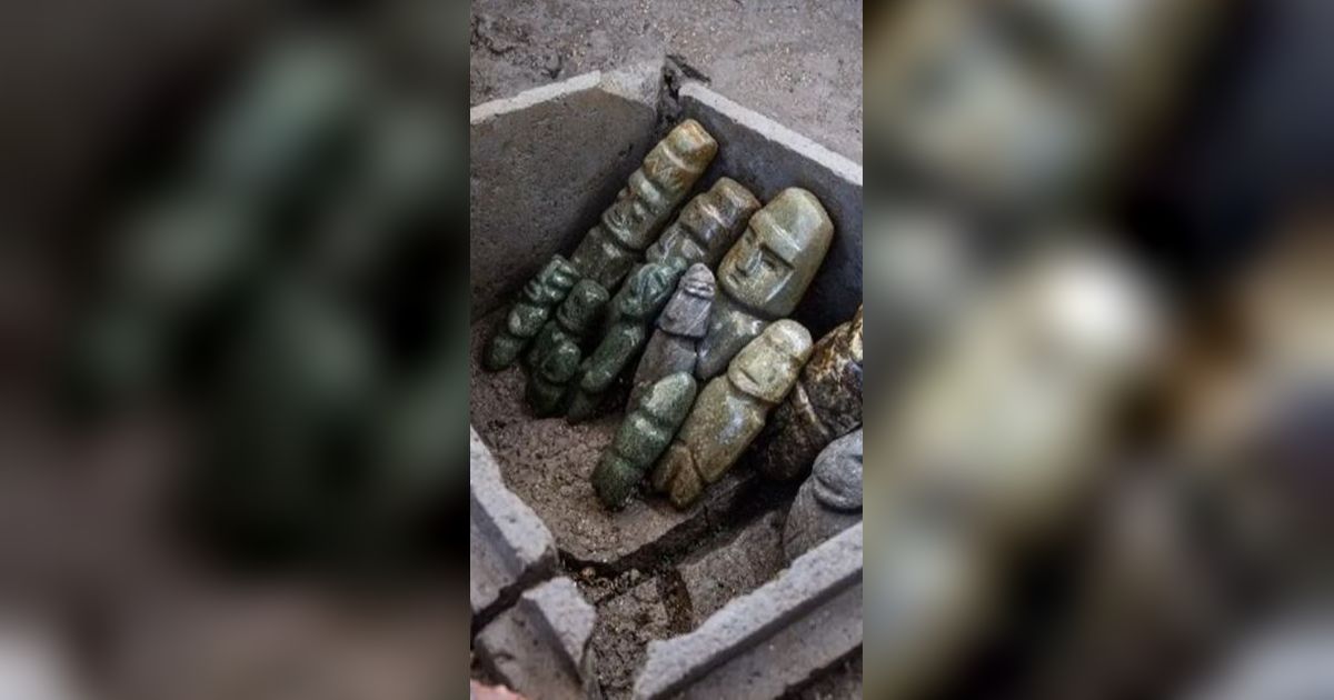 Arkeolog Temukan Peti Harta Karun  Bangsa Aztec, Isinya Belasan Patung Batu Berusia 1.000 Tahun