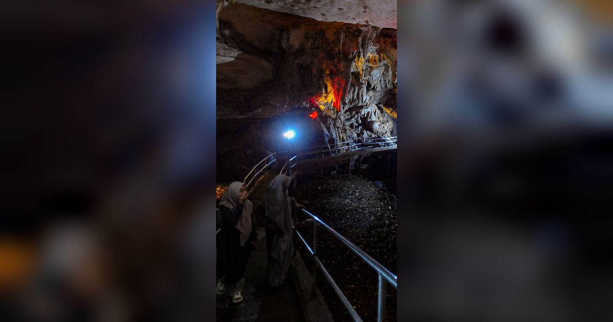 FOTO: Menyusuri Pesona Keindahan Goa Lowo yang Dikenal Terbesar dan Terpanjang se-Asia Tenggara di Trenggalek