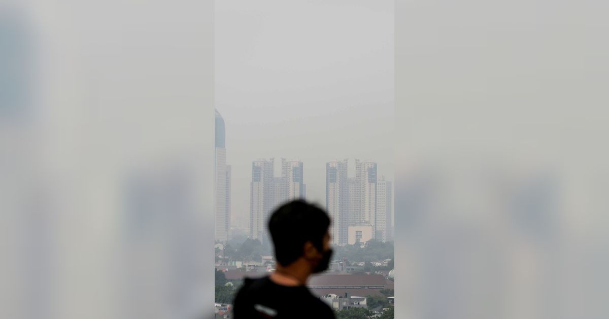 FOTO: Polusi Udara Jakarta Masih Menjadi yang Terburuk di Dunia