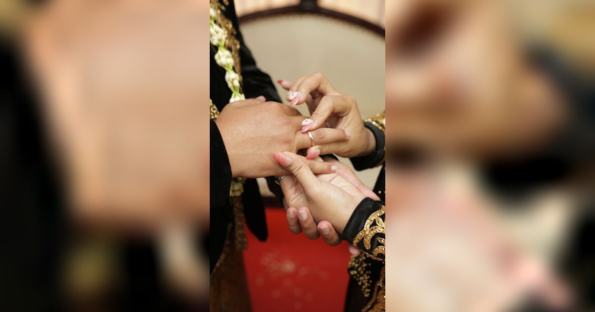 Viral Pesta Pernikahan Mendadak Diserbu Ribuan Lalat, Penyebabnya Bikin Pengantin Kesal