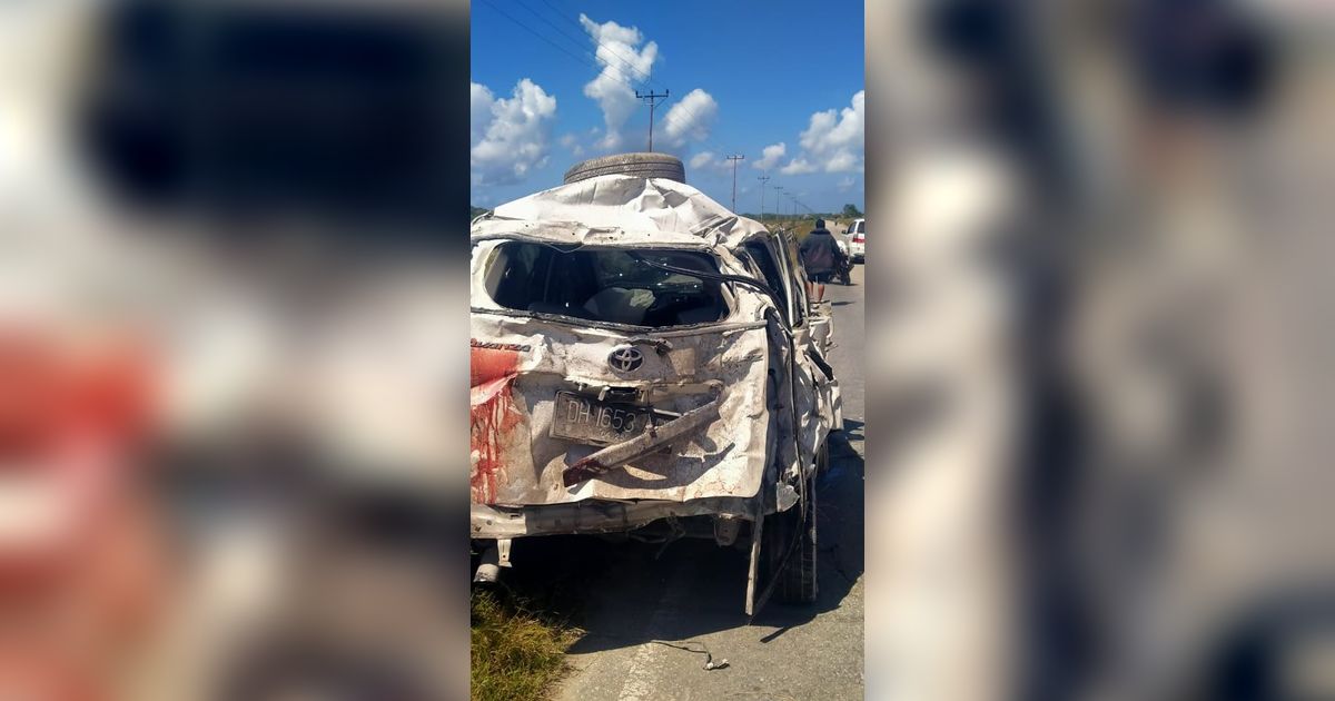 Kecelakaan Maut di TTS, Mobil Melaju Kencang Tabrak Pematang Sawah hingga Hancur