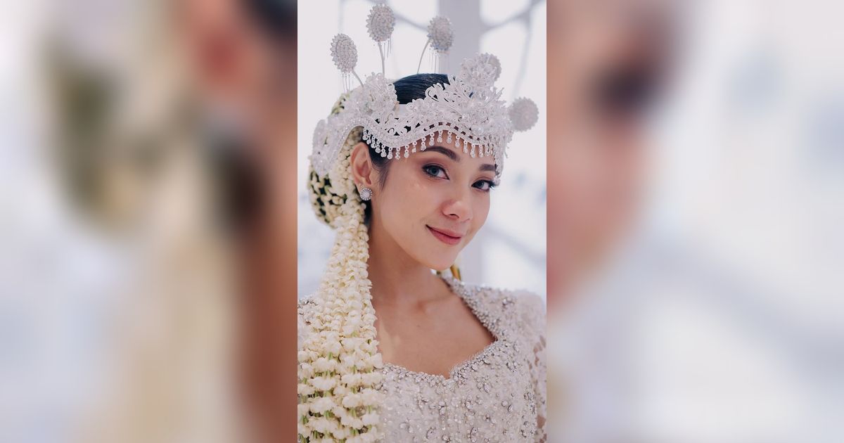 Heboh Dinda Kirana Pamer Foto Pernikahan Bareng Jonathan Frizzy, Ternyata Ini Fakta di Baliknya