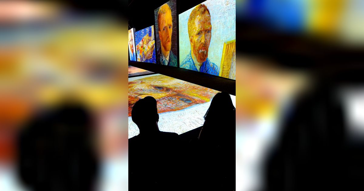 FOTO: Warna Warni Pameran Karya Van Gogh Alive Hadirkan Pengalaman Imersif 360 Derajat di Mal Taman Anggrek