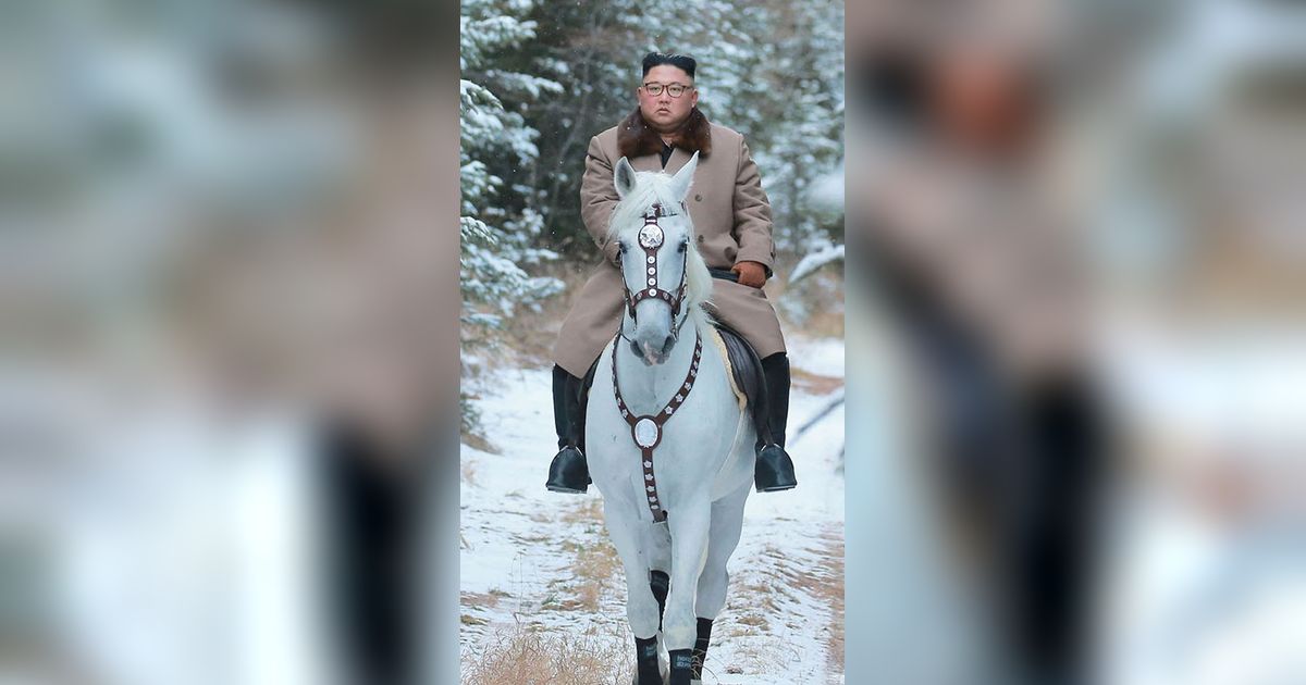 Momen Langka Kim Jong-un Terlihat Sedang Melepaskan Tembakan, Gayanya Mirip Sniper