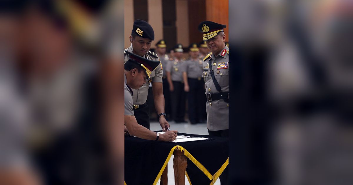 Barisan Jenderal Bintang Tiga Duduk di Kursi Kabaharkam Tersingkat, Ada yang Cuma 15 Hari