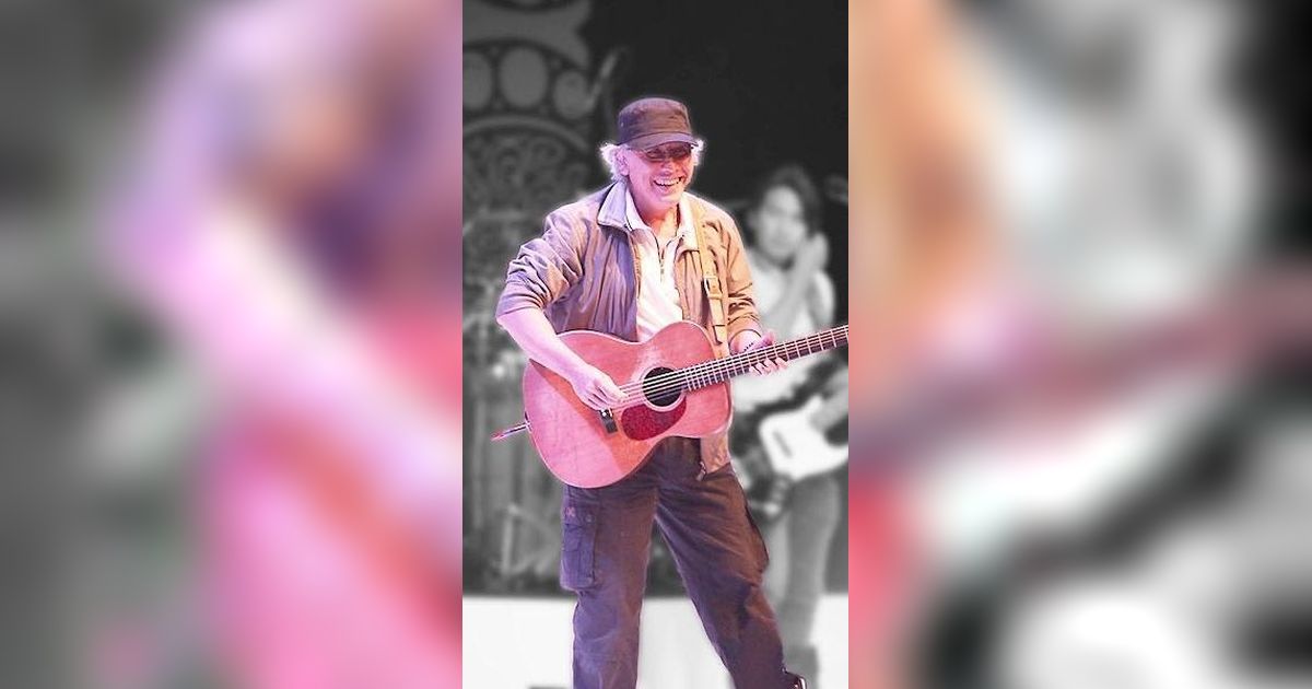 Iwan Fals Kondangan Sunatan di Depok, Suasananya Langsung Berubah jadi Konser Lagu 'Kemesraan'