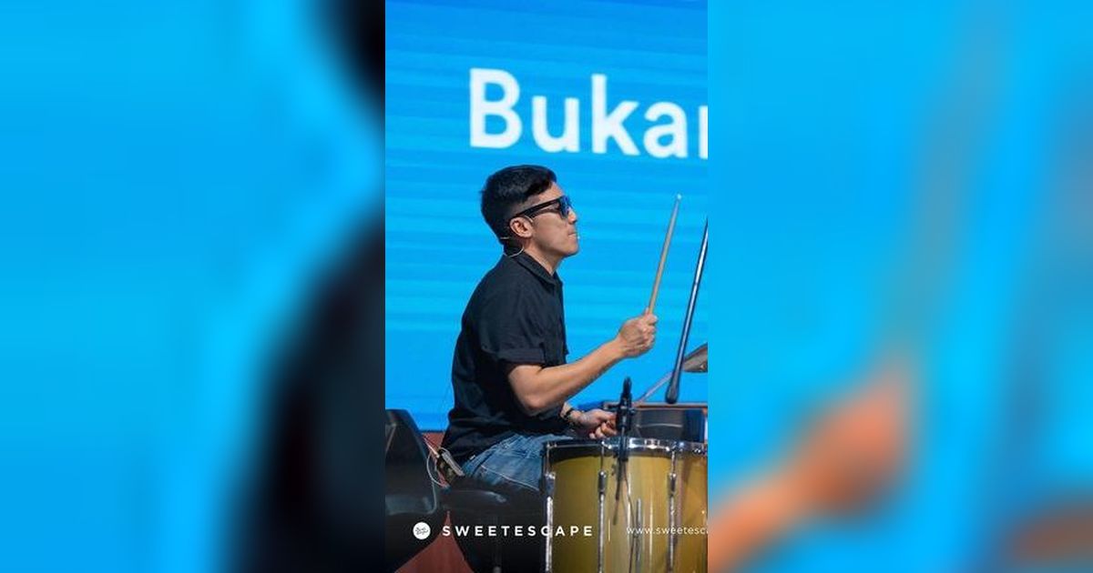 10 Momen Desta Mendadak jadi Drummer Sheila on 7, Bawakan Lagu 'Kita' Hingga 'Pria Kesepian'