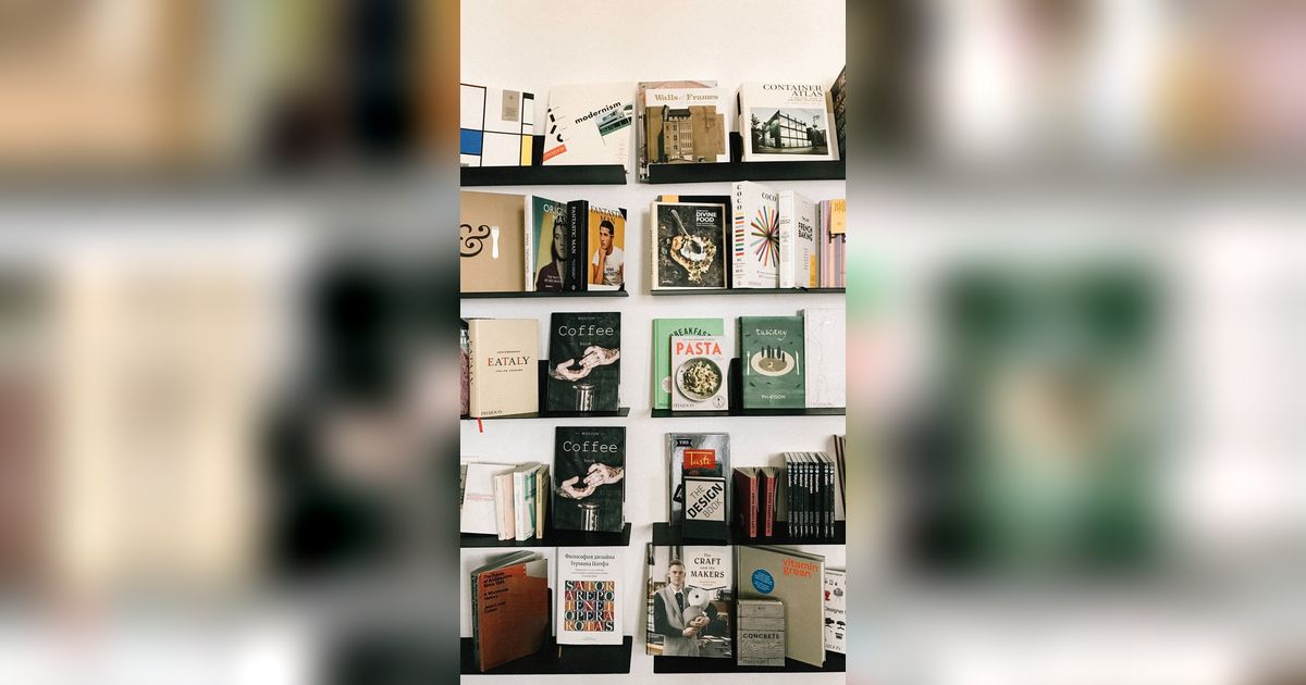 Contoh Desain Cover Buku Keren dan Cara Membuatnya, Bisa Jadi Inspirasi