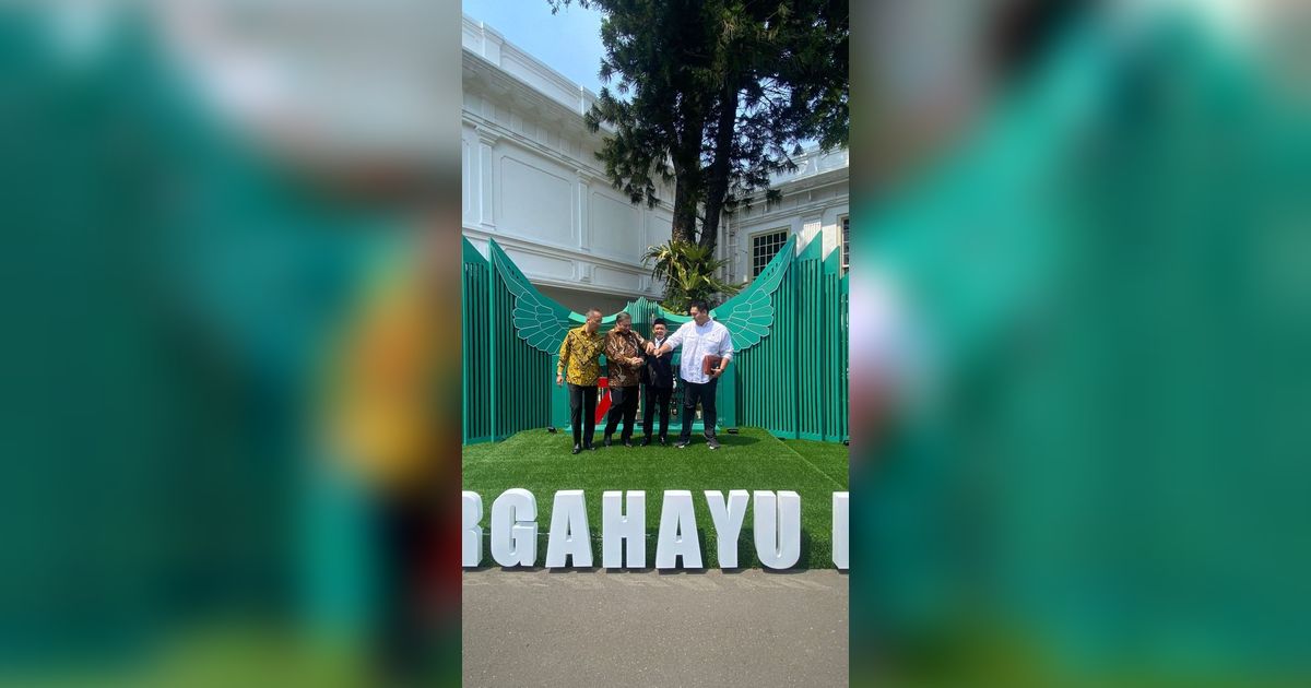 Momen Airlangga dan Politikus Golkar Foto Konsolidasi di Istana