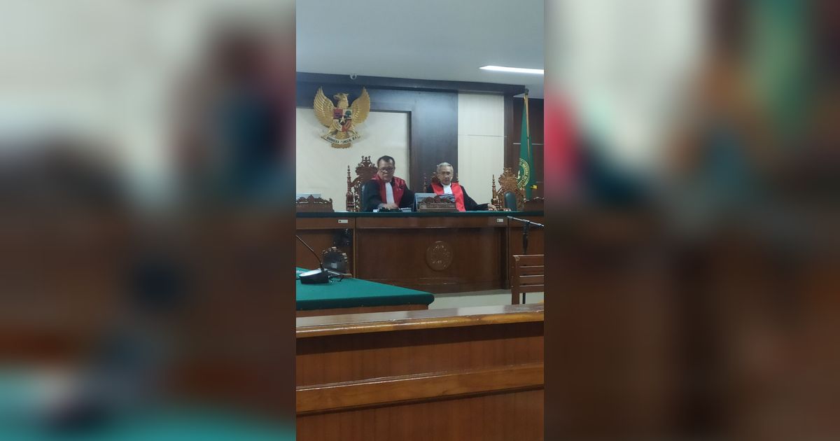 Bacakan Eksepsi, Eks Bupati Mamberamo Tengah Beberkan Pemberian Uang ke Hinca dan Demokrat