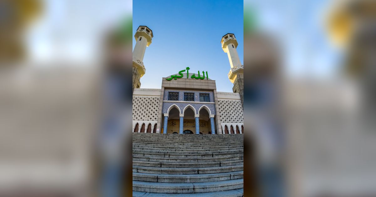 Viral Masjid Satu Gedung Dengan Diskotik Salah Pintu Beda Jalur 7435