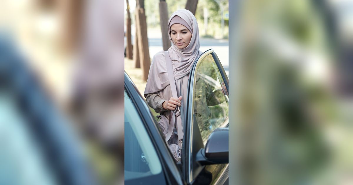 Doa Keluar Ruangan yang Perlu Dipanjatkan agar Dimudahkan oleh Tuhan