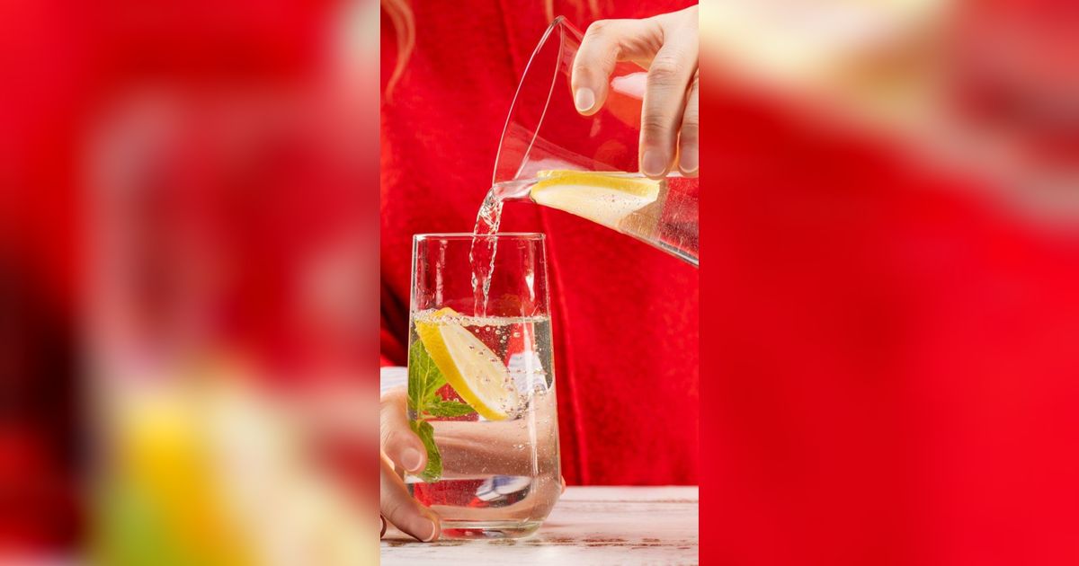 Resep Infused Water dan Manfaat, Ketahui Efek Sampingnya bagi Kesehatan