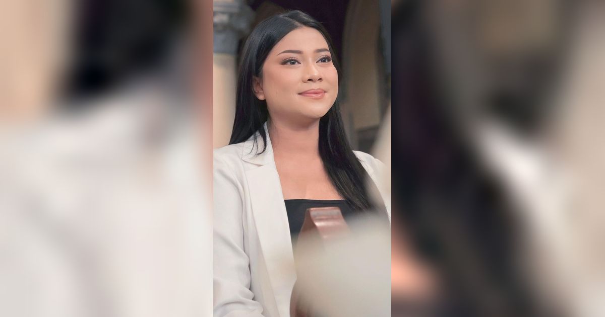Pilih Cerai saat Hamil, Potret Sederet Seleb yang Melahirkan Tanpa Didampingi Suami