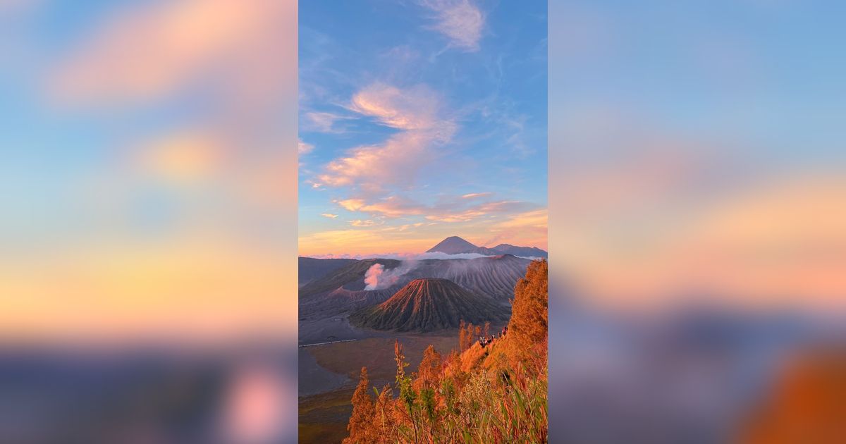 Detik-Detik Tornado Api Muncul di Tengah Kebakaran Gunung Bromo