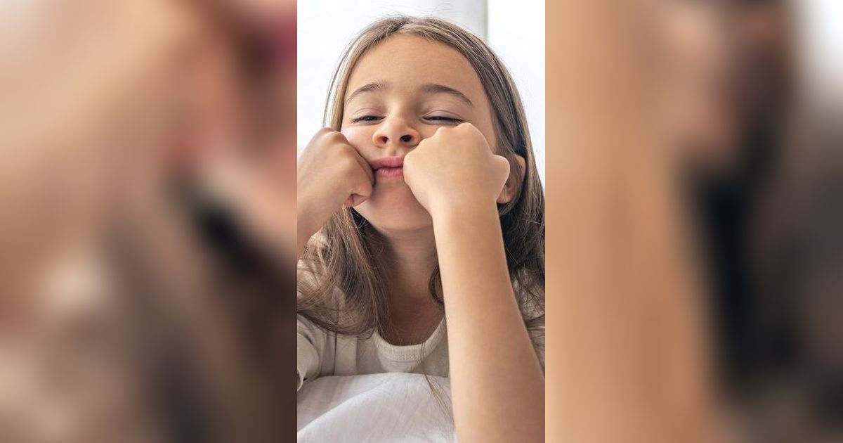 Lakukan 6 Cara Ini Untuk Meredakan Bibir Pecah-pecah Pada Anak