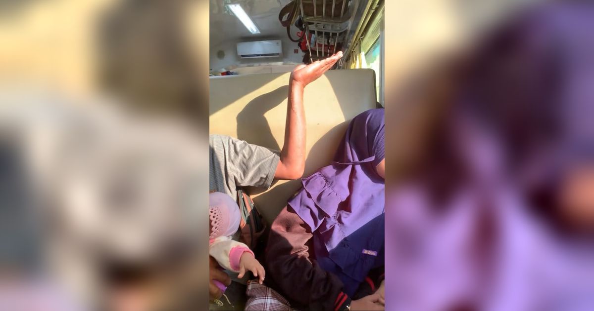 Aksi Ayah Halangi Tetesan AC di Kereta agar Tak Kenai Anaknya Ini Viral, Bikin Haru Warganet